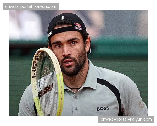 贝雷蒂尼连下12局送双蛋，梅德维德夫红土赛季首秀仅抵抗49分钟